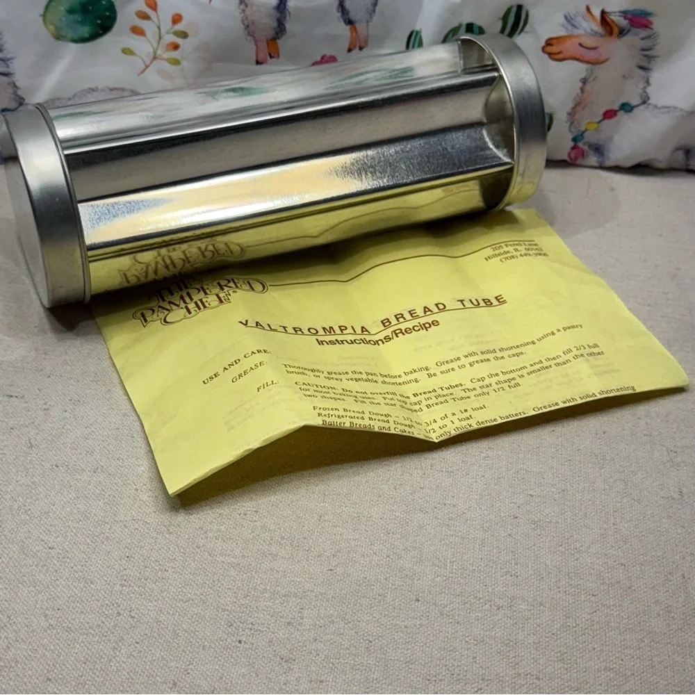 The Pampered Chef Valtrompia Bread Tube Silver with Instructions